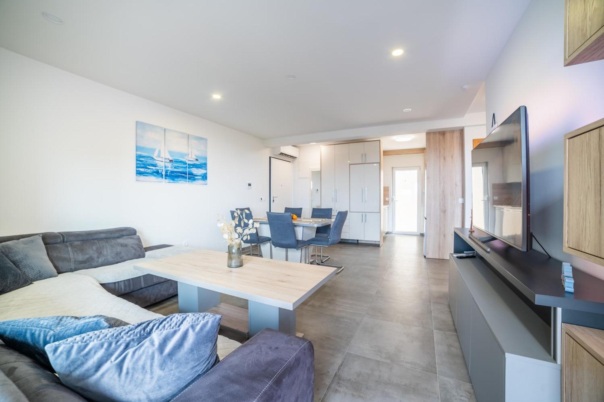 Karigo 4 * Makarska